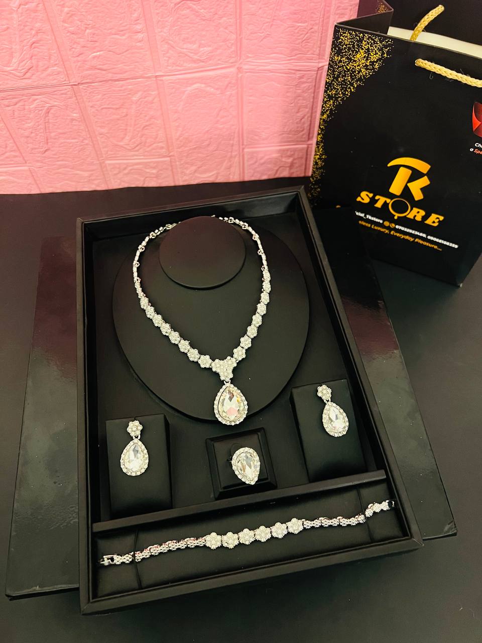 photo_2024-12-14_05-14-11